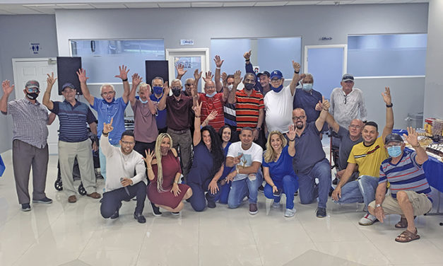 Celebración por el Día del Padre en la Clínica La Familia