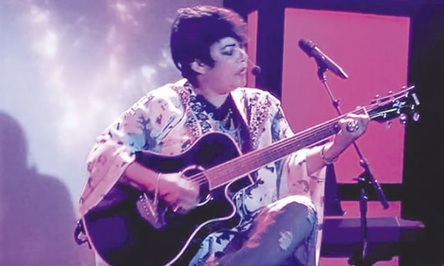 Cantautora patriótica recibe homenaje en Miami