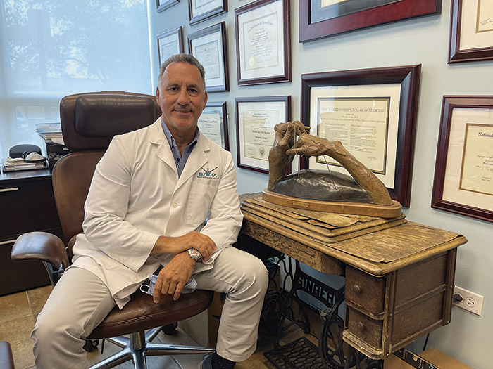 Exitoso cirujano sienta pautas con su práctica en Doral, Florida