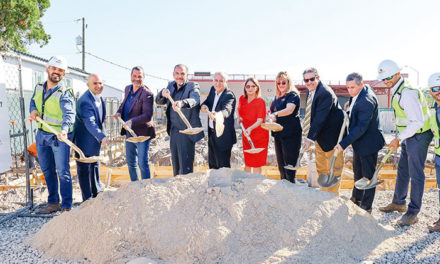 Ceremonia de la colocación de la primera piedra del Centro de Cirugía Ambulatoria Vascardio