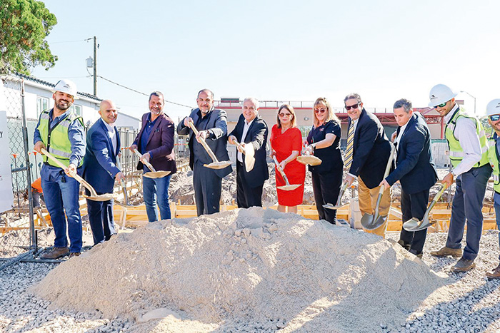 Ceremonia de la colocación de la primera piedra del Centro de Cirugía Ambulatoria Vascardio