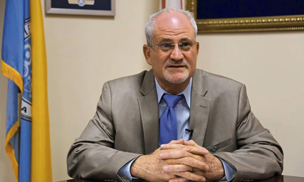 Roberto Martell El alcalde transformando a Medley