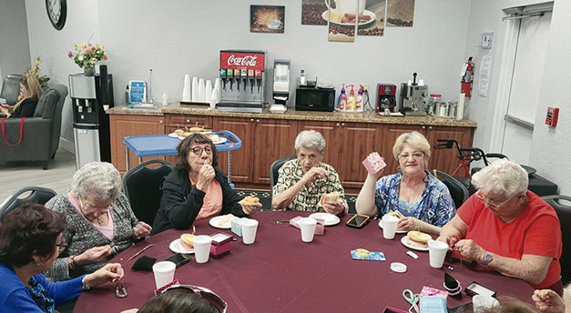 The Enriching Experience of Bracelet-Making with Seniors in Arts and Crafts Classes