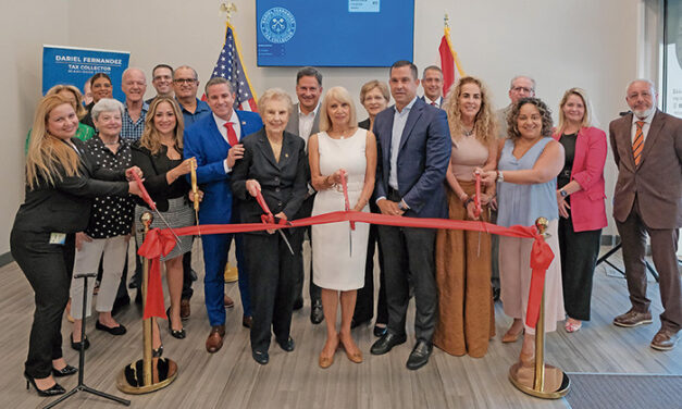 El Recaudador de Impuestos del Condado de Miami-Dade, Dariel Fernandez, inaugura la primera oficina en Coral Gables