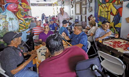 Miami-Dade County Commissioner Vicki L. Lopez, in collaboration with El Vocero News, organized a domino tournament on May 28 at Rooster Alley on Calle Ocho.